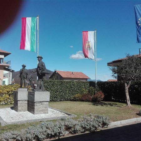 شقة La Casa Di Nuvola Massino Visconti المظهر الخارجي الصورة